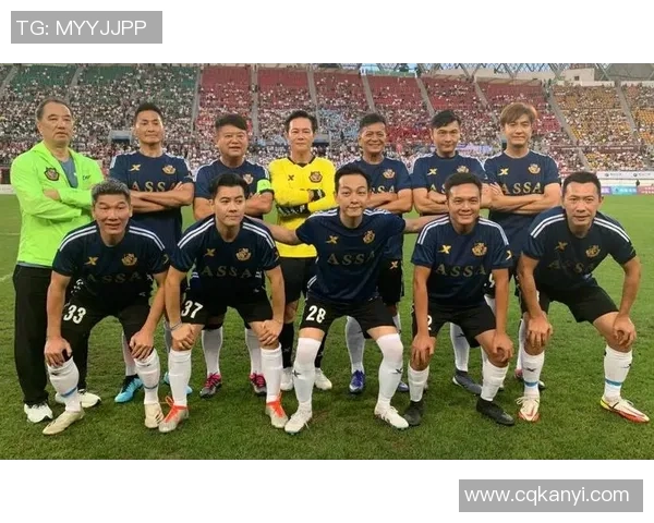 与足球明星同框的精彩瞬间分享你我共同的热爱与梦想