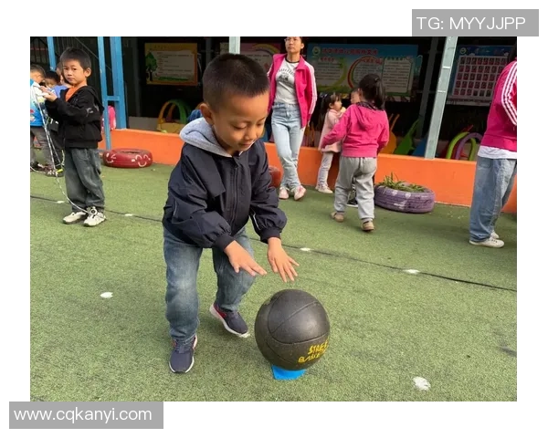 足球场上的帅哥们如何在运动中保持健康与活力探讨肛门健康的重要性 足球场上的帅哥们如何在运动中保持健康与活力探讨肛门健康的重要性